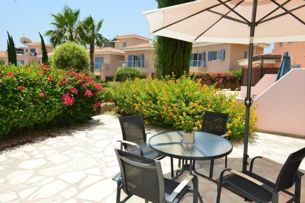 Limnaria Villas Sunny Garden Apartment Paphos Luaran gambar