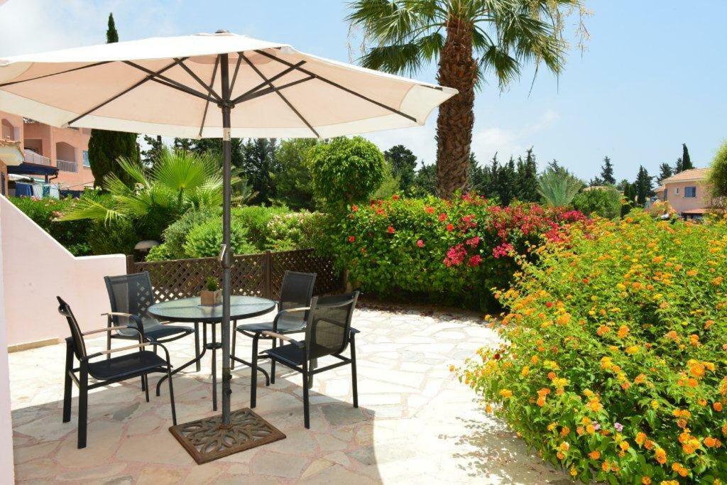 Limnaria Villas Sunny Garden Apartment Paphos Luaran gambar